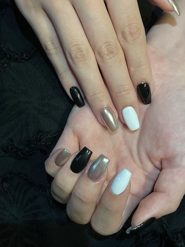 Mẫu nail đẹp đen trắng đầy sáng tạo