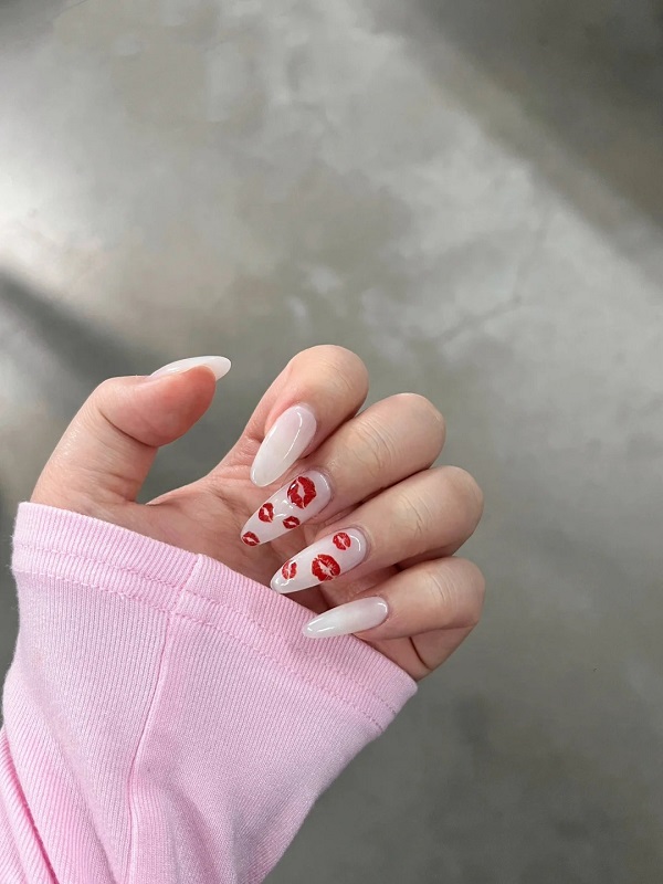 Mẫu nail màu trắng sữa mang vẻ đẹp tự nhiên