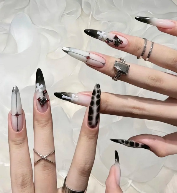 Mẫu nail trắng đen nổi bật cho các sự kiện đặc biệt