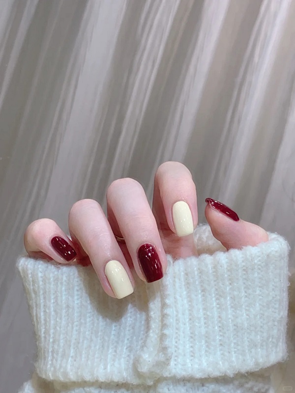 Nail đỏ trắng phối ombre mềm mại