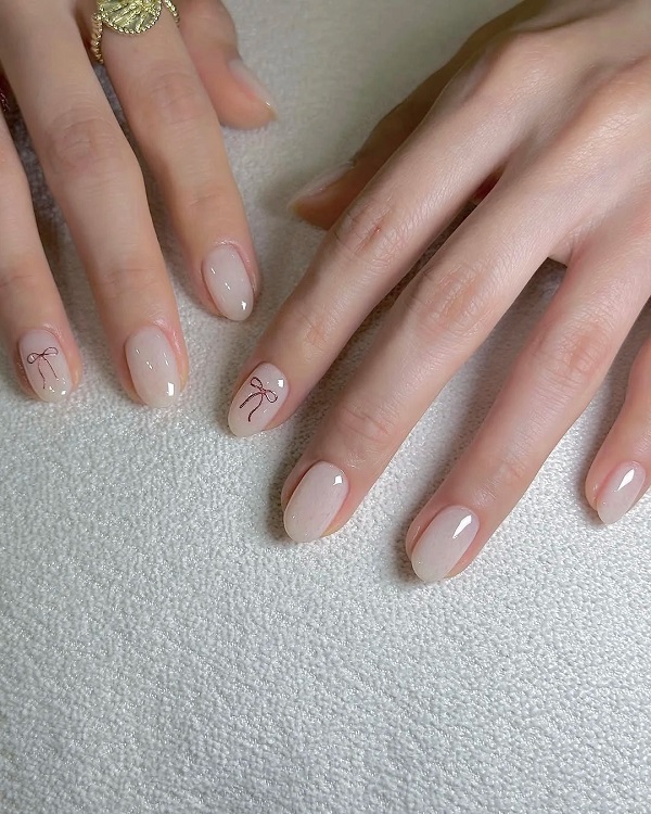 Nail màu trắng sữa phù hợp với mọi tone da