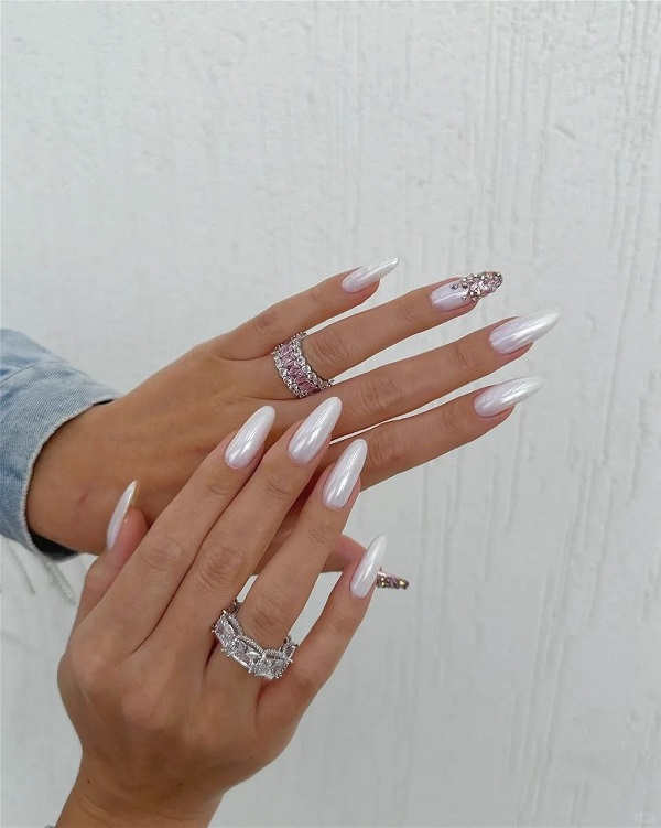 Nail tráng gương bạc kèm nhũ kim sa lấp lánh