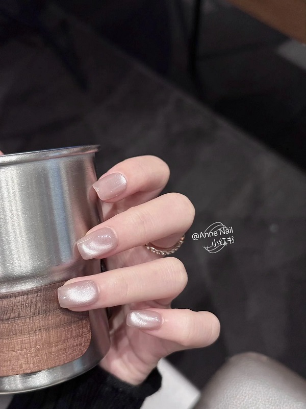 Nail tráng gương mắt mèo dành cho mùa đông