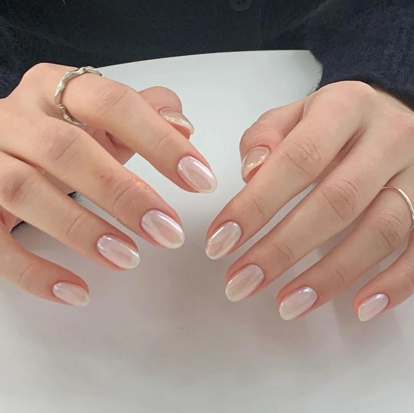 Nail tráng gương mắt mèo màu xanh rêu độc lạ