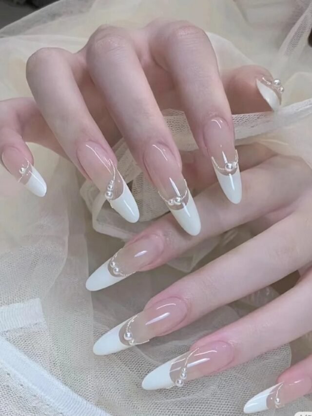 Thiết kế nail cô dâu màu trắng đơn giản mà cuốn hút