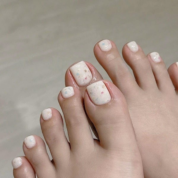 mẫu móng chân đi biển
