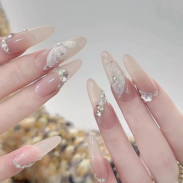 mẫu móng tay đẹp nhẹ nhàng 15