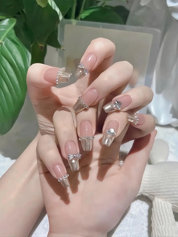 mẫu móng tay đẹp nhẹ nhàng 17