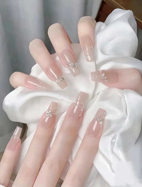 mẫu móng tay đẹp nhẹ nhàng 18
