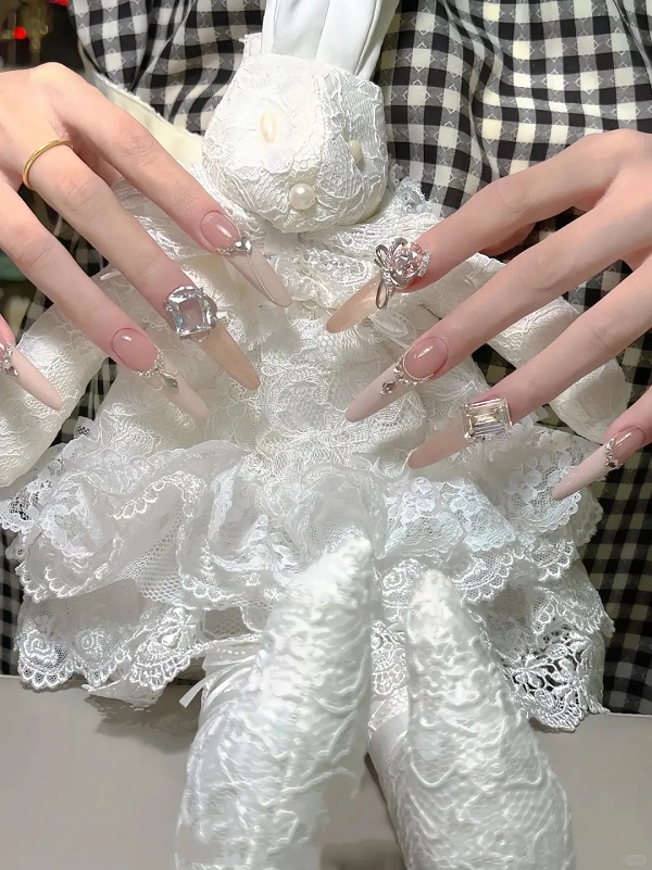 mẫu móng tay đẹp nhẹ nhàng 20