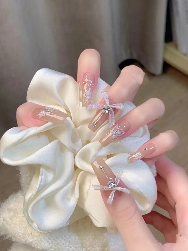 mẫu móng tay đẹp nhẹ nhàng 21