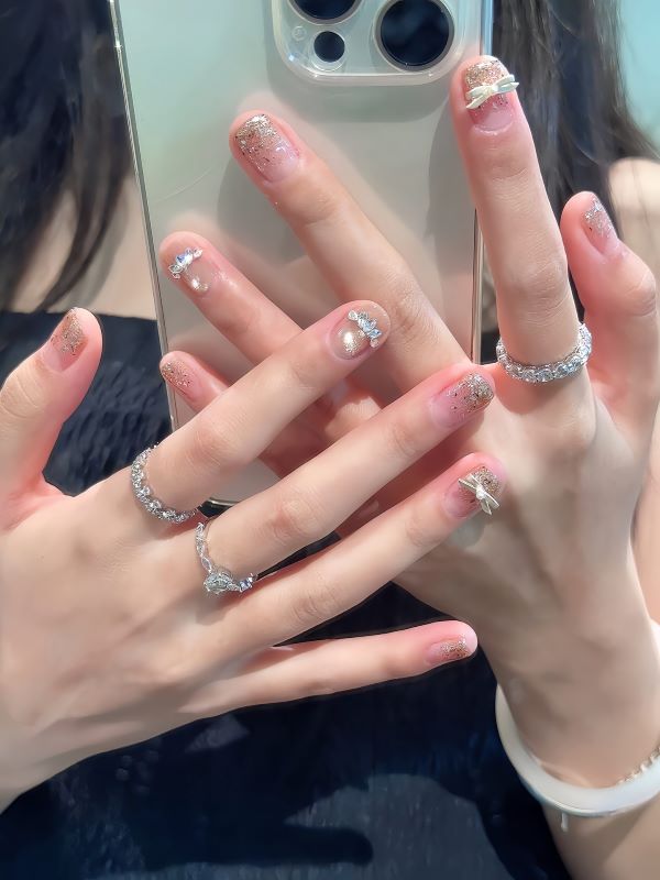 mẫu móng tay ngắn 1