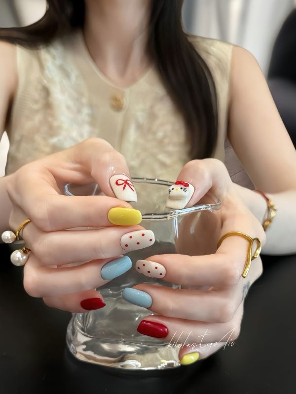 mẫu móng tay ngắn 20