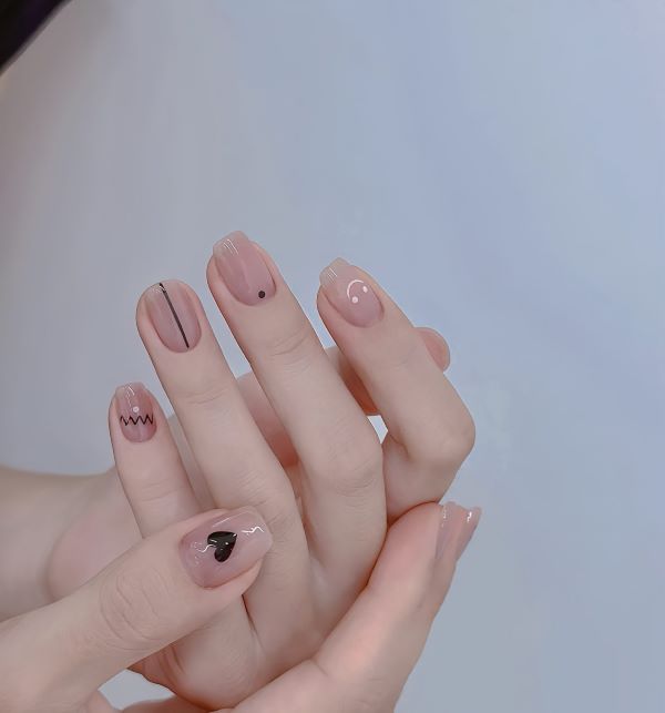mẫu móng tay ngắn 