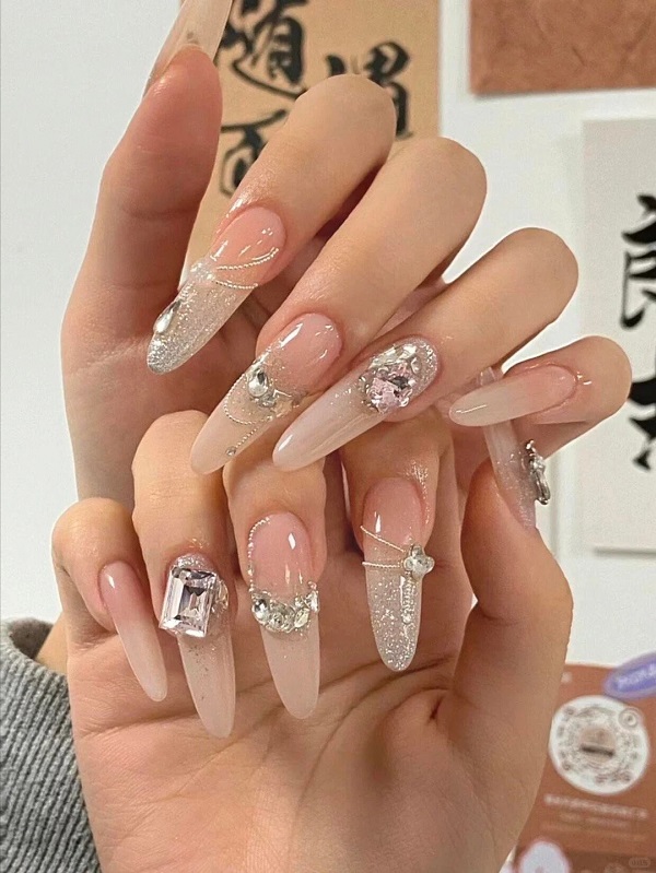 mẫu nail bling bling 16