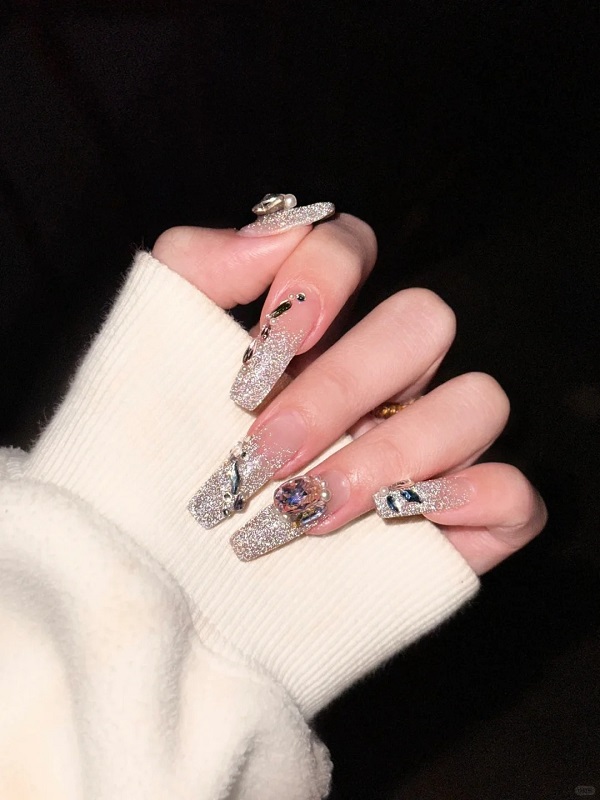 mẫu nail bling bling 7