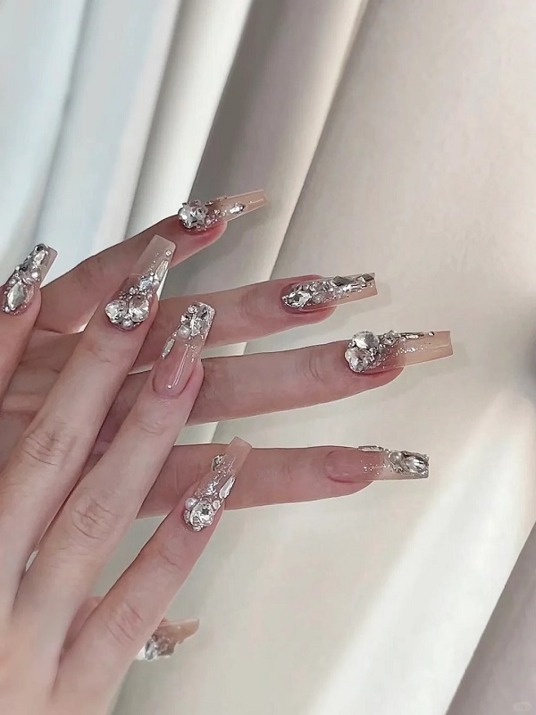 mẫu nail bling bling 8