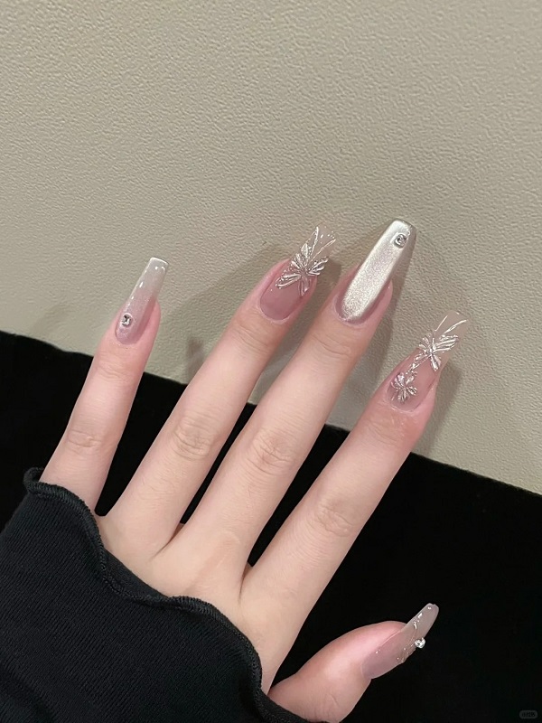 mẫu nail bling bling