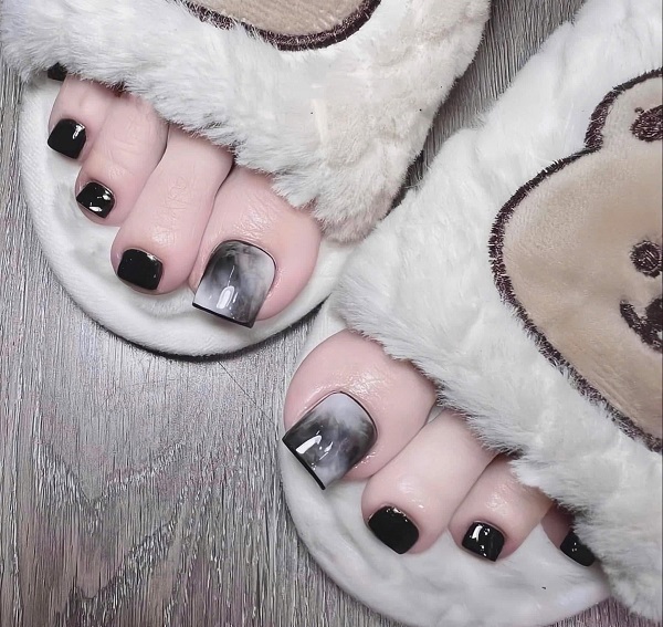 mẫu nail chân trắng đen