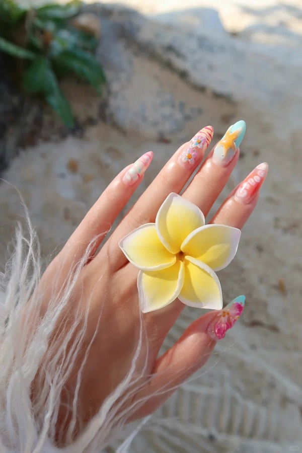 mẫu nail đi biển