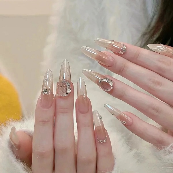 mẫu nail đơn giản sang trọng 6