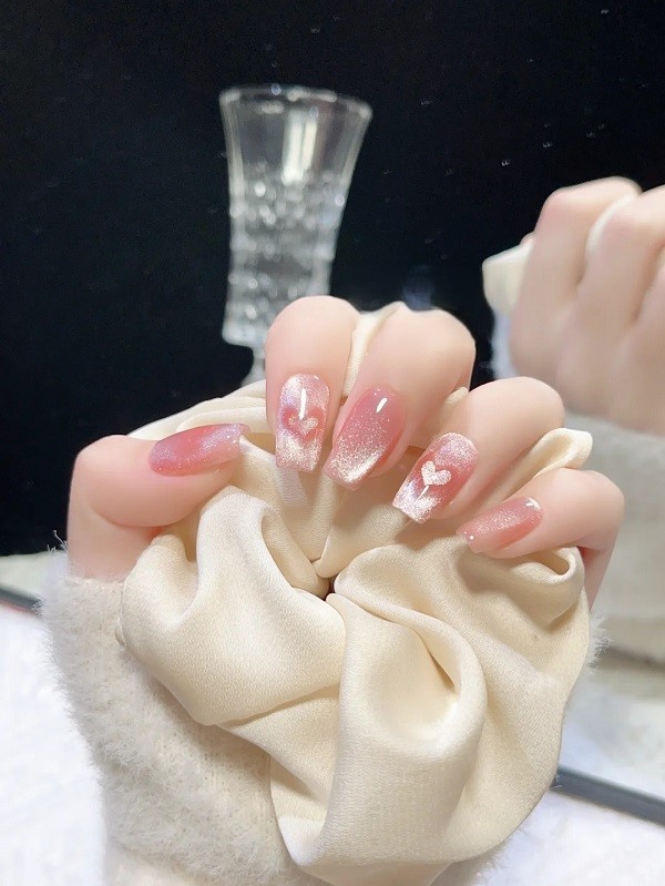 mẫu nail mắt mèo hồng 13