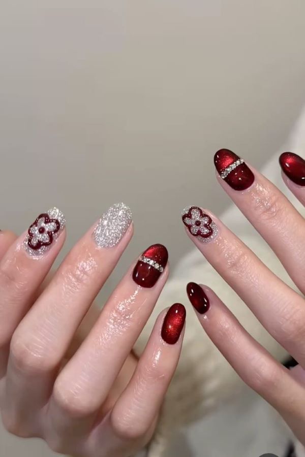 mẫu nail màu đỏ rượu 21