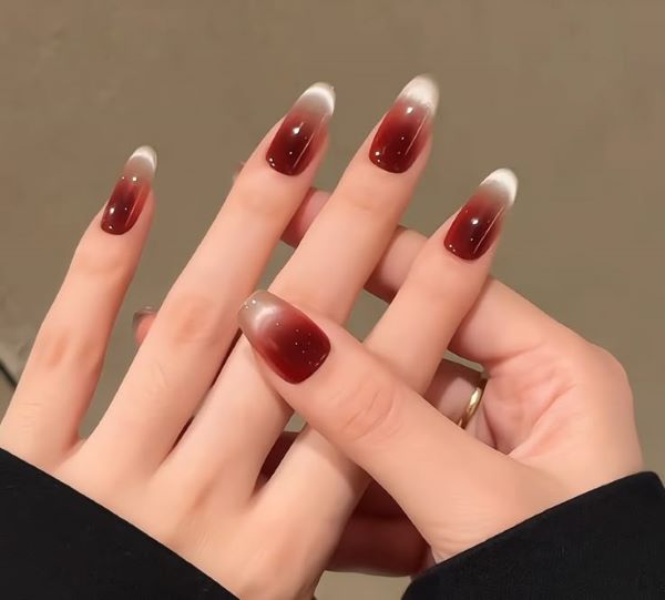 mẫu nail màu đỏ rượu 3