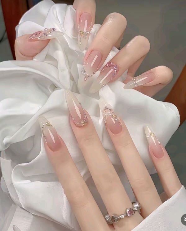mẫu nail ombre trắng 23