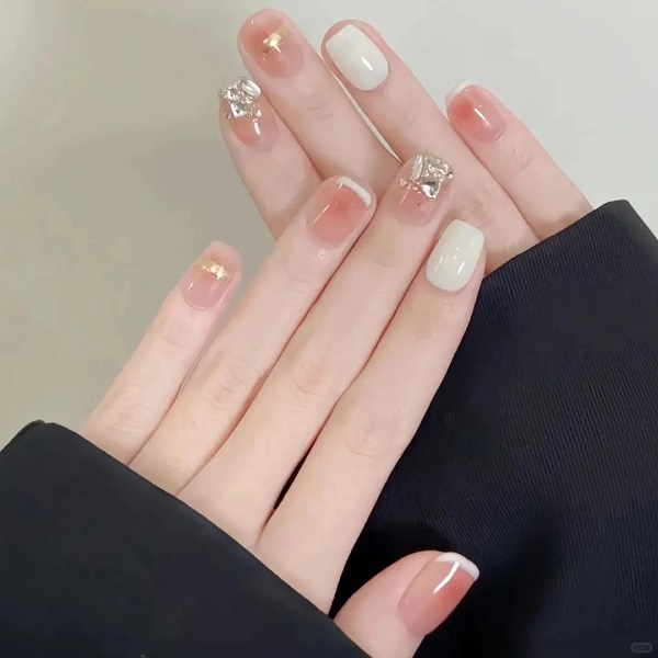 mẫu nail sơn thạch đính đá 12