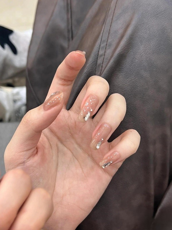 mẫu nail sơn thạch đính đá 19