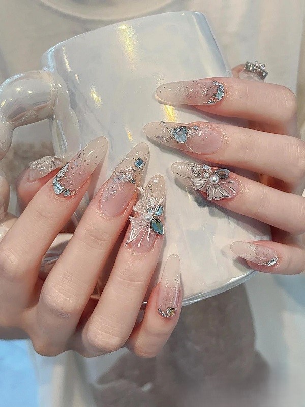 mẫu nail sơn thạch đính đá 24