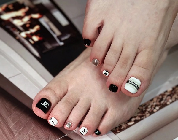 nail chân Chanel 1