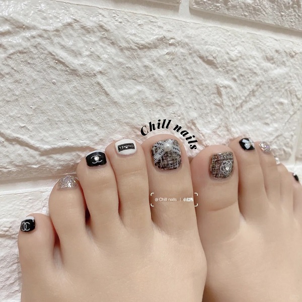 nail chân Chanel 16