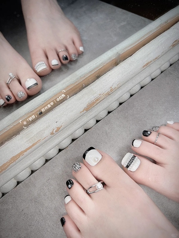 nail chân Chanel 17
