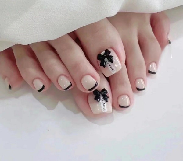 nail chân Chanel 2