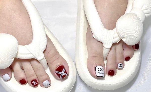 nail chân Chanel 24