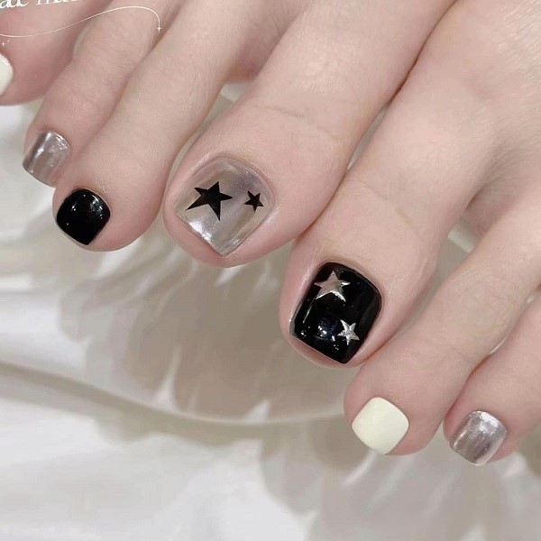 nail chân màu đen 9