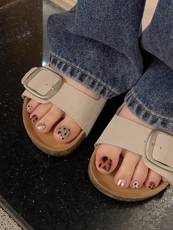 nail chân nâu tây 7