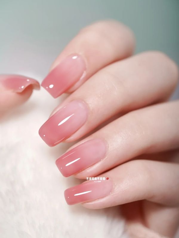 nail ombre hồng 15