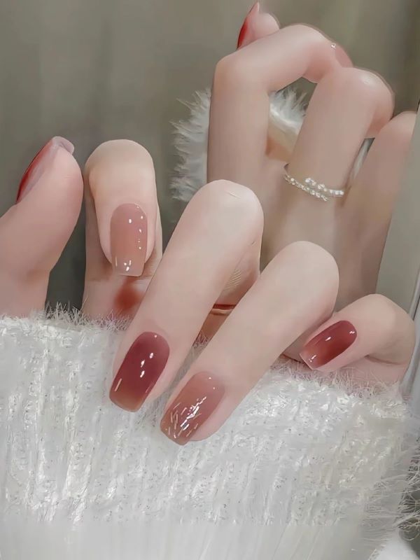 nail ombre hồng 21
