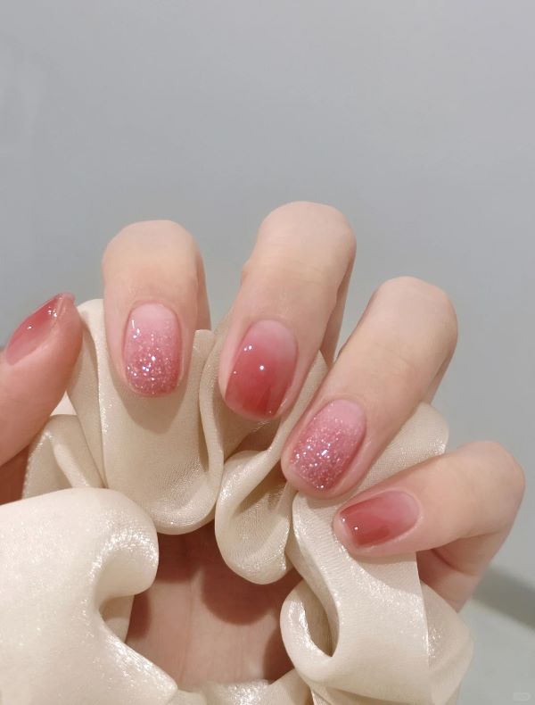 nail ombre hồng 22