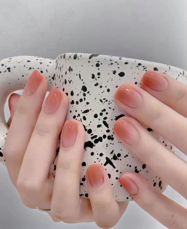 nail ombre hồng 25
