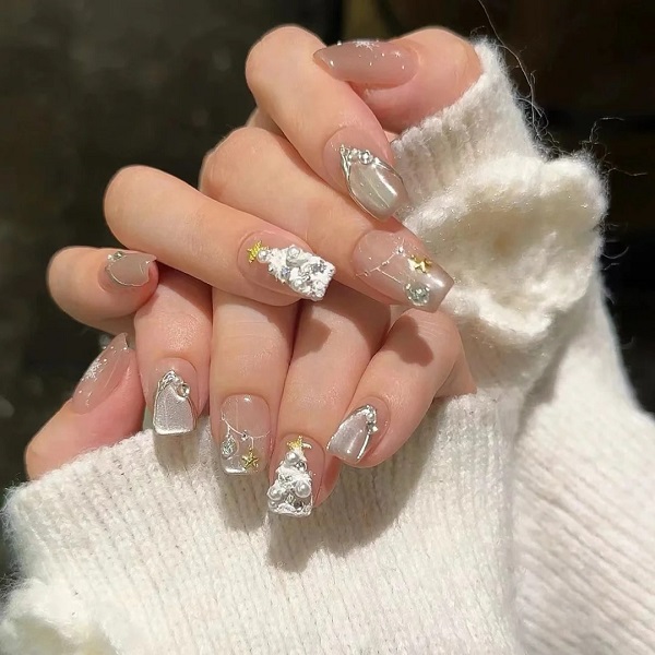 nail vuông ngắn 2