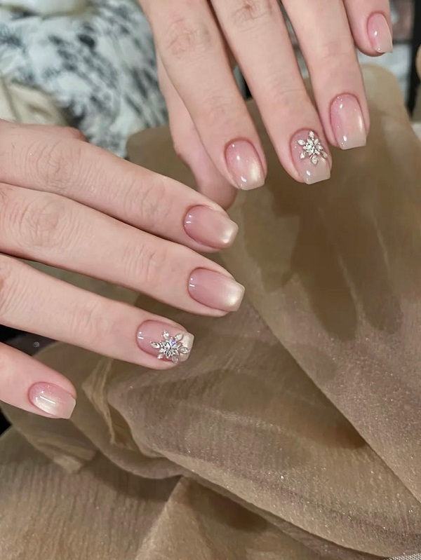 nail vuông ngắn mắt mèo