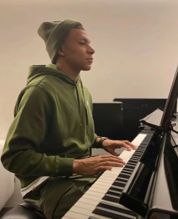 Meme Mbappe (34)