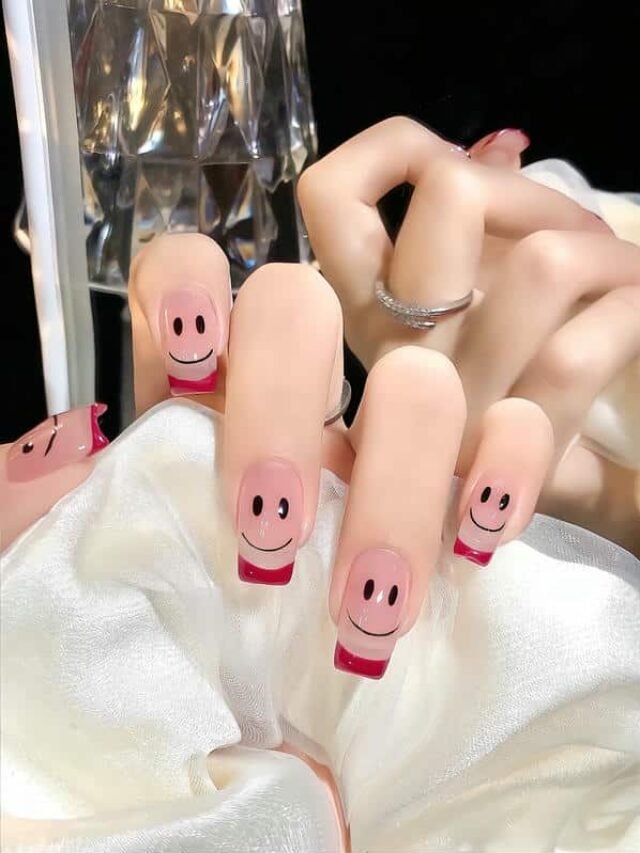 nail mặt cười