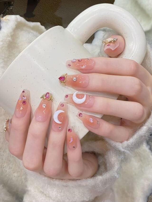 nail mặt trăng 8