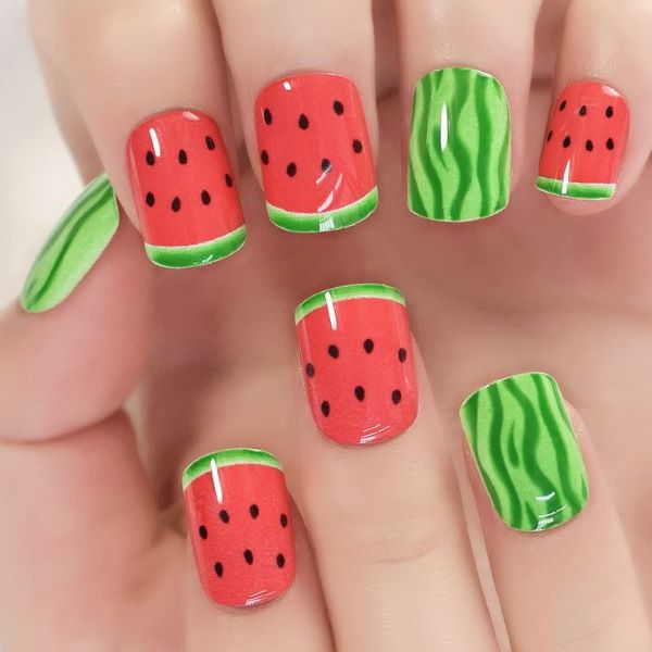 mẫu nail dưa hấu 13