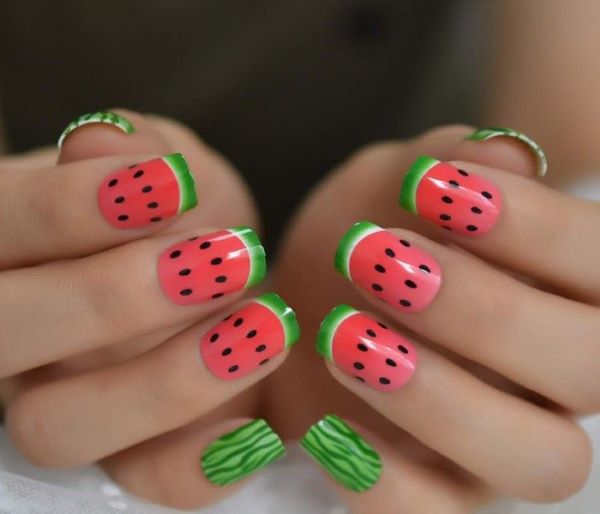 mẫu nail dưa hấu 17